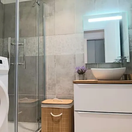 Appartamento Beau 3 Pieces De 65m2 Climatise Nizza